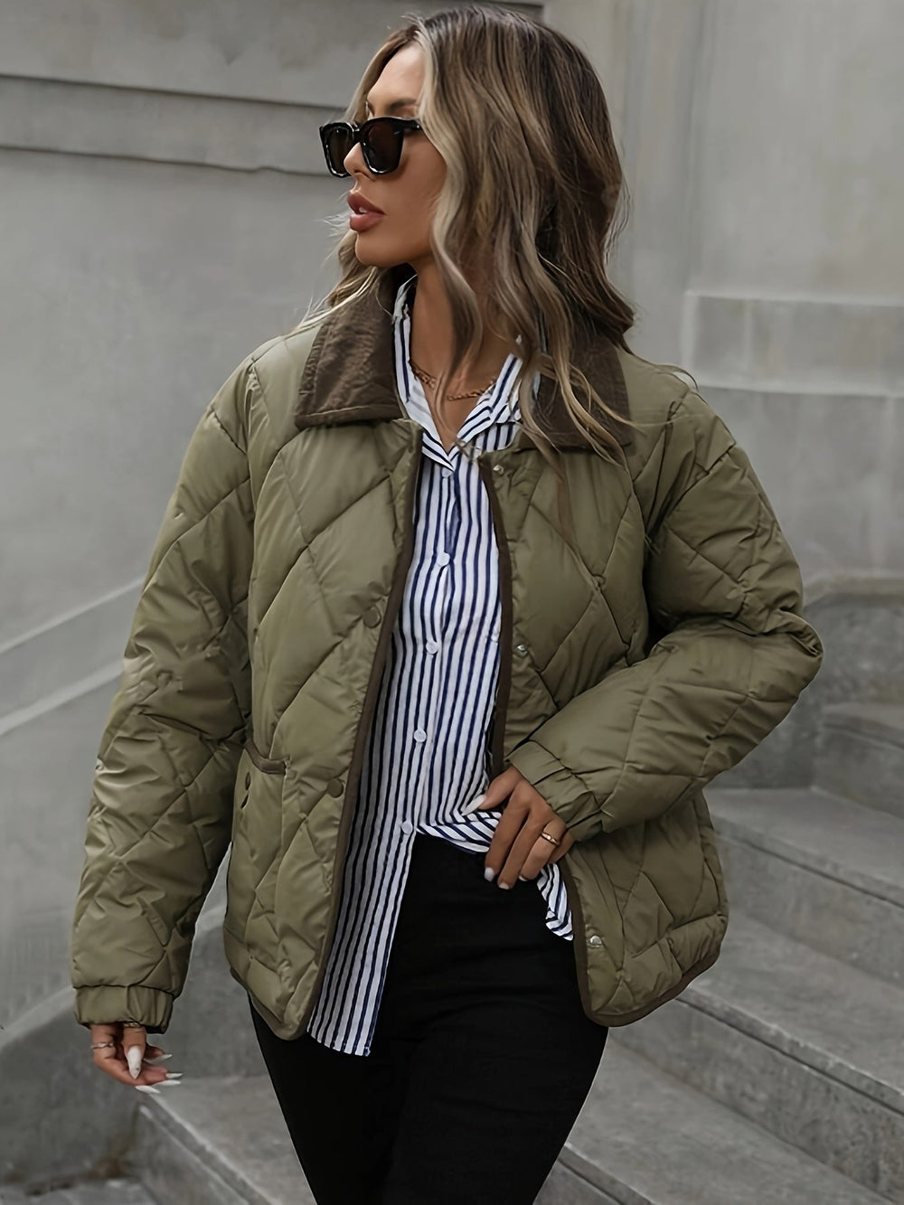 Cleo | Damen-Steppjacke mit Kragen und Rautenmuster