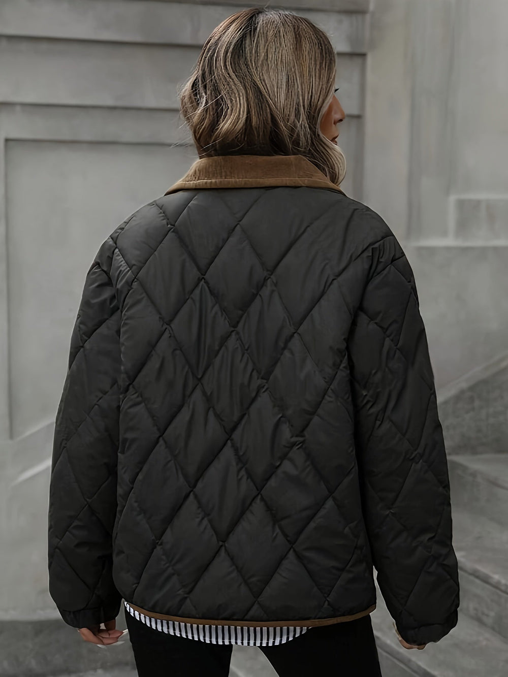 Cleo | Damen-Steppjacke mit Kragen und Rautenmuster