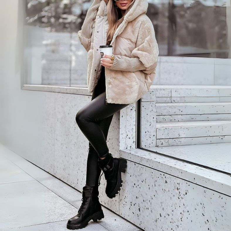 Constance | Damen-Steppjacke mit Kunstfellbesatz