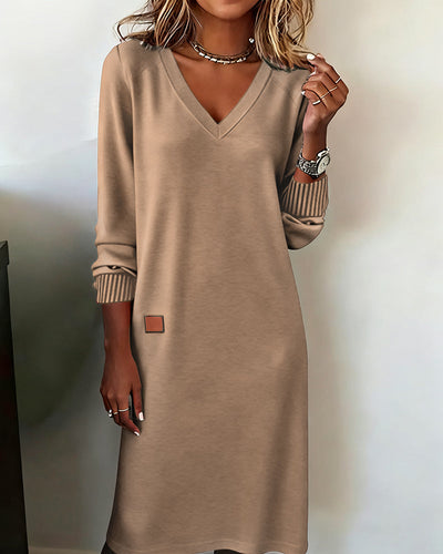 Roxane | Strickkleid für Damen mit V-Ausschnitt