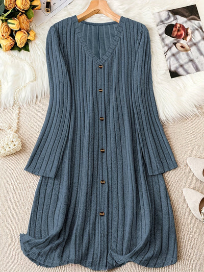 Saoirse | Geripptes Damen-Strickkleid mit Knöpfen